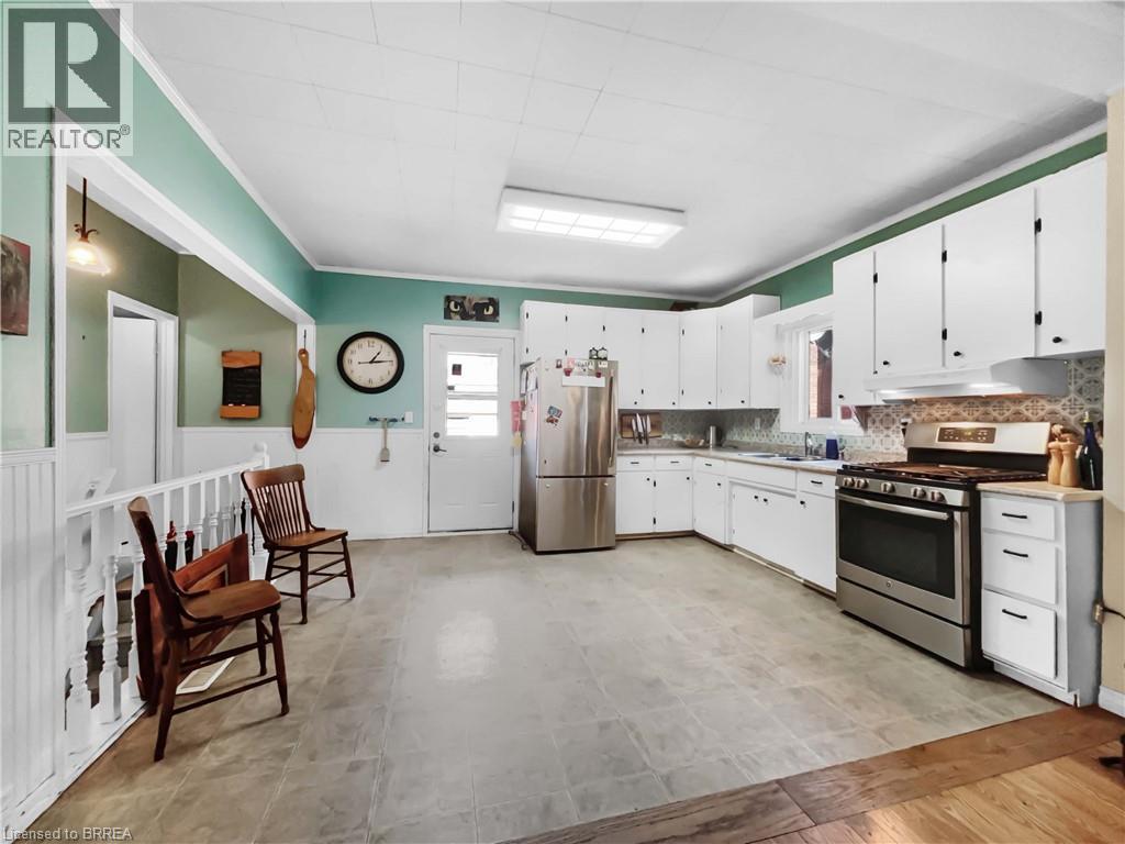 12 Bedford Street, Brantford, Ontario  N3T 3Z9 - Photo 7 - 40773002