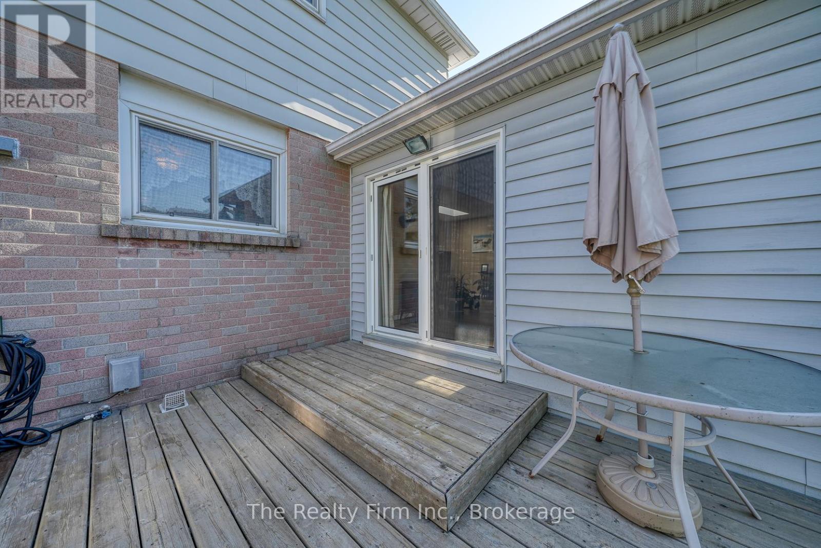 255 Cartier Drive, Woodstock, Ontario  N4S 7T9 - Photo 37 - X12446141