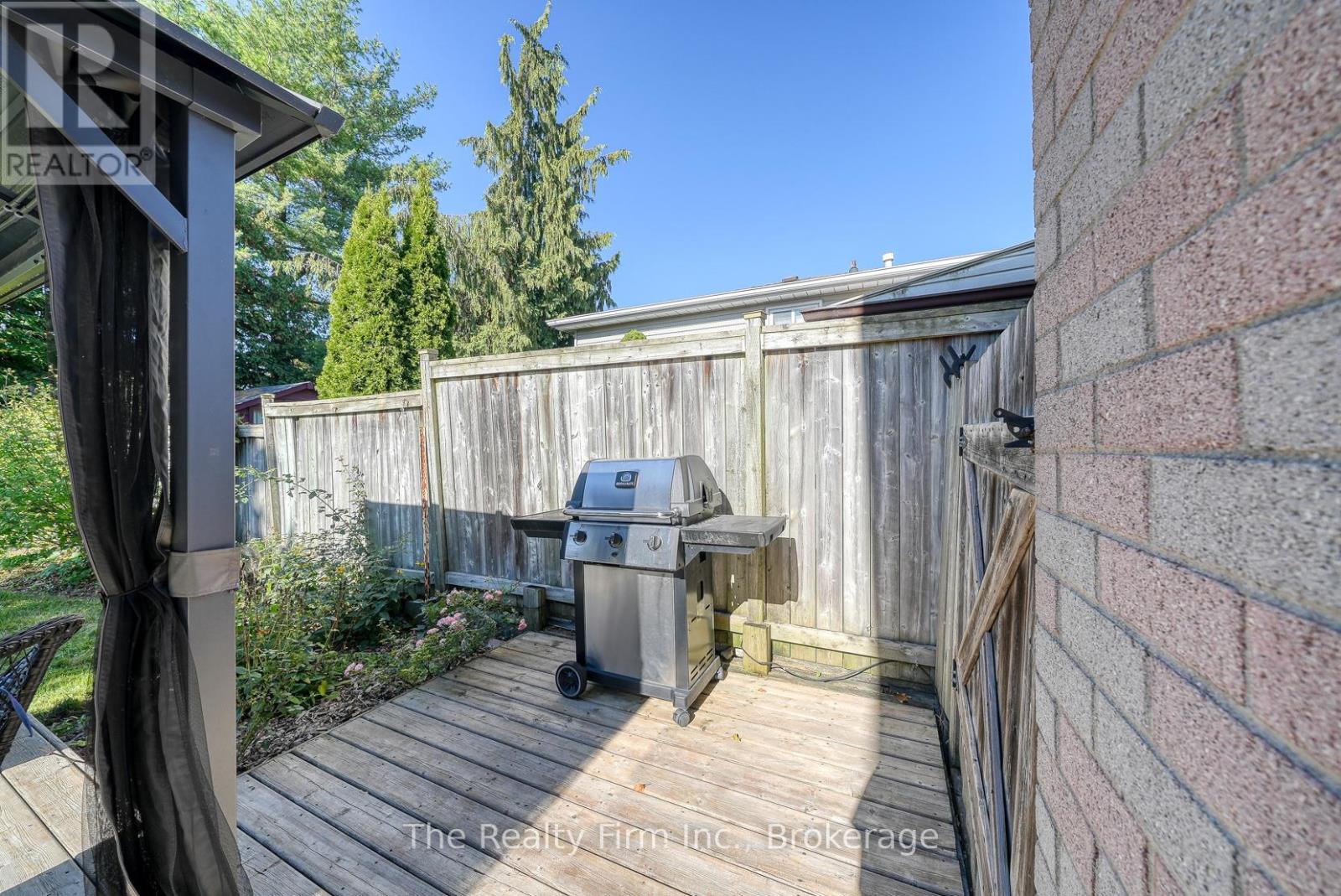 255 Cartier Drive, Woodstock, Ontario  N4S 7T9 - Photo 40 - X12446141