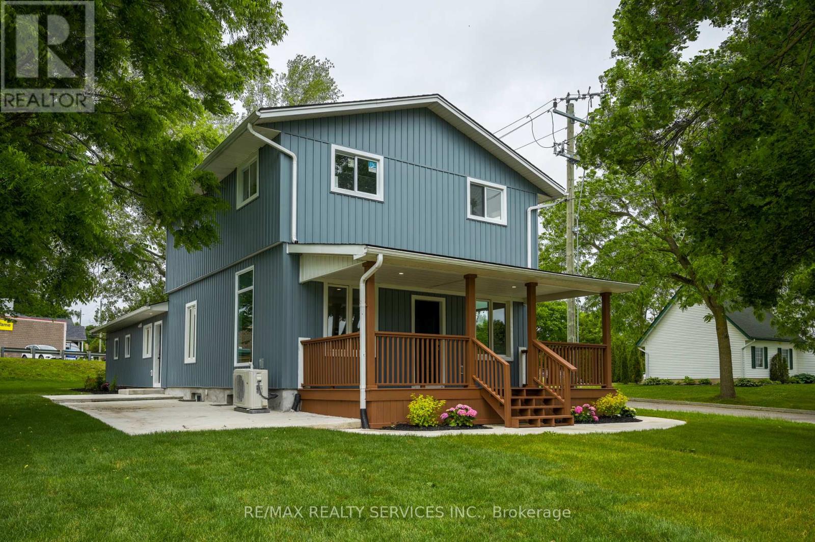 9 High Street, Brant, Ontario  N0E 1N0 - Photo 10 - X12426987