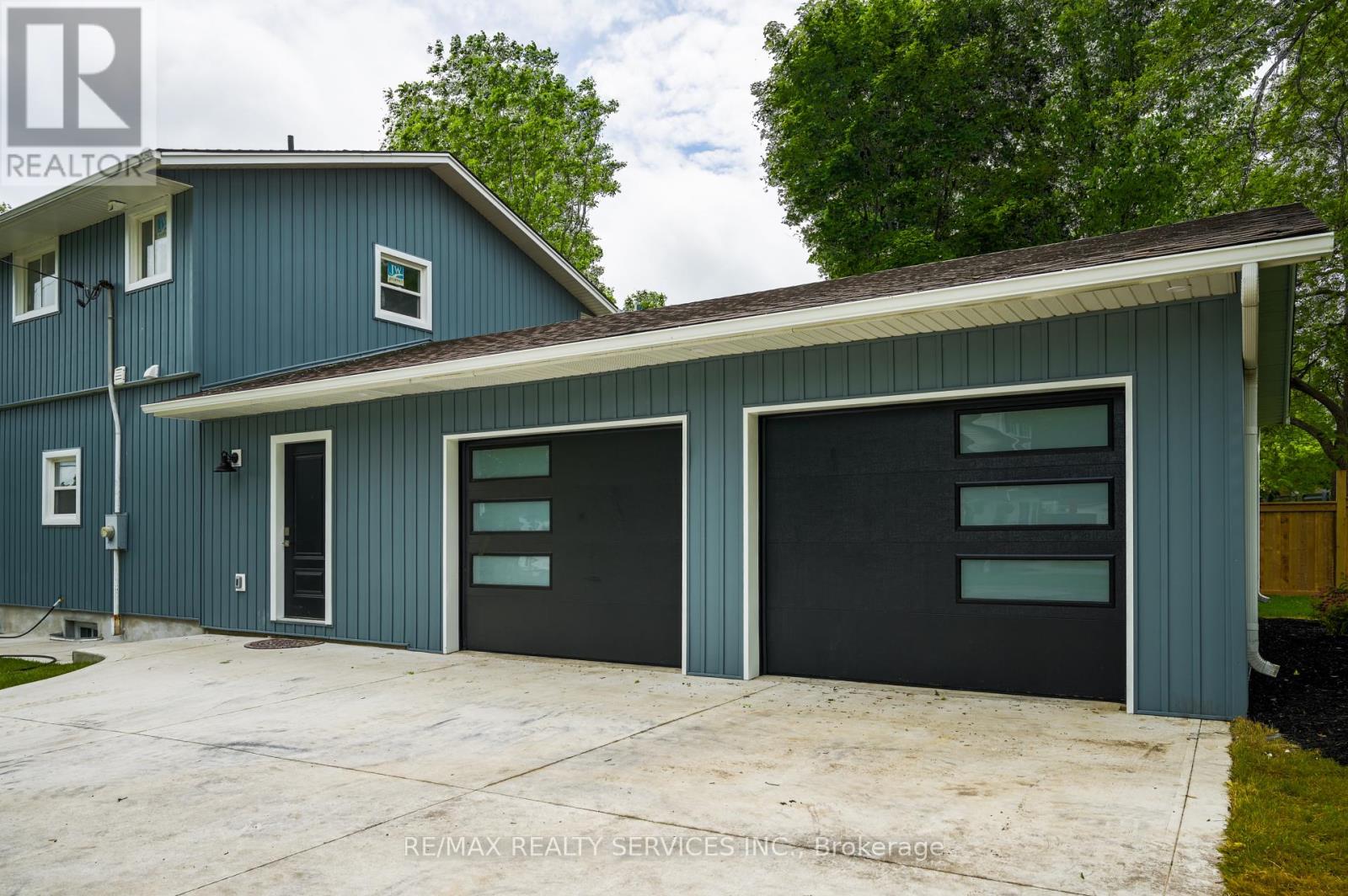 9 High Street, Brant, Ontario  N0E 1N0 - Photo 16 - X12426987