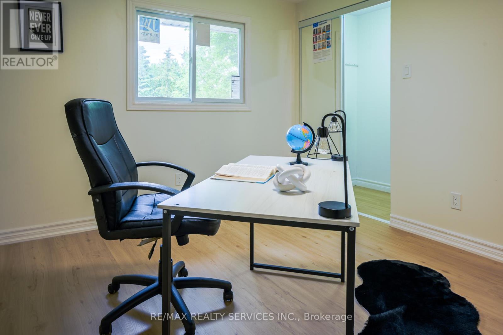 9 High Street, Brant, Ontario  N0E 1N0 - Photo 22 - X12426987