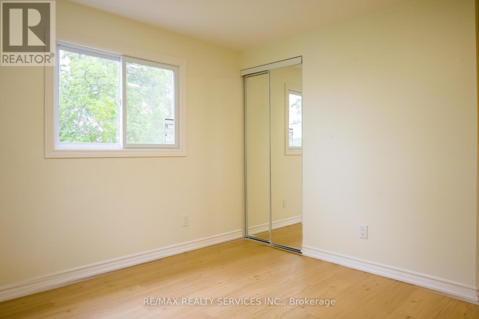 9 High Street, Brant, Ontario  N0E 1N0 - Photo 25 - X12426987