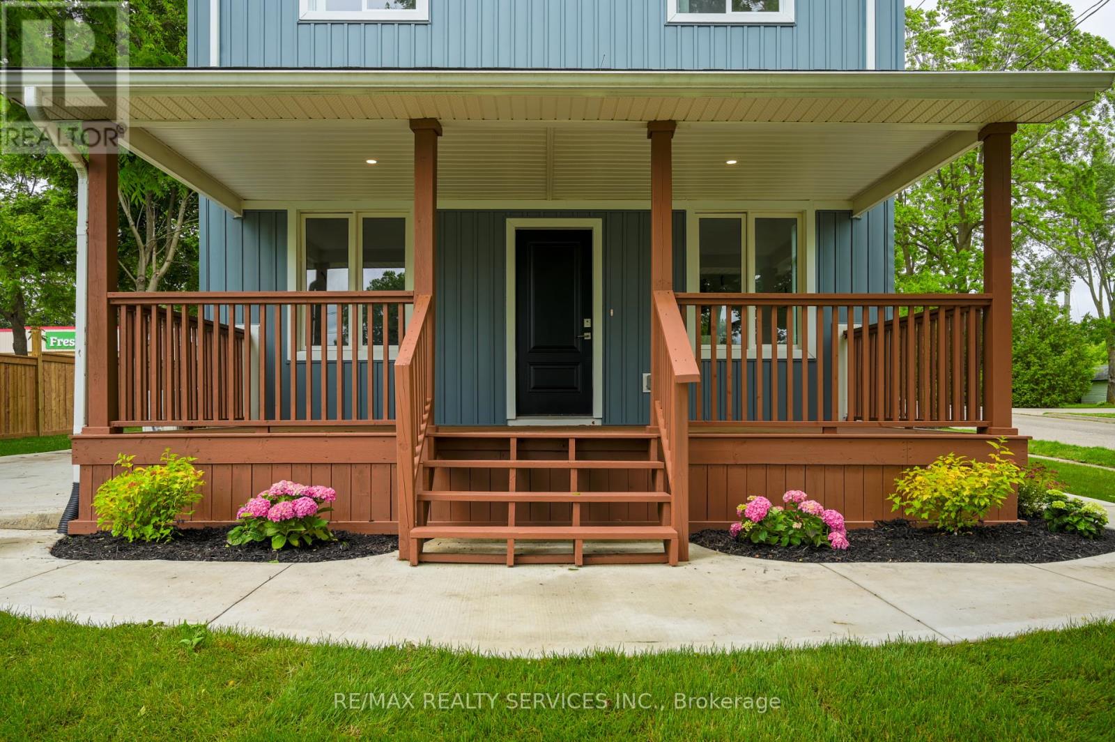 9 High Street, Brant, Ontario  N0E 1N0 - Photo 4 - X12426987