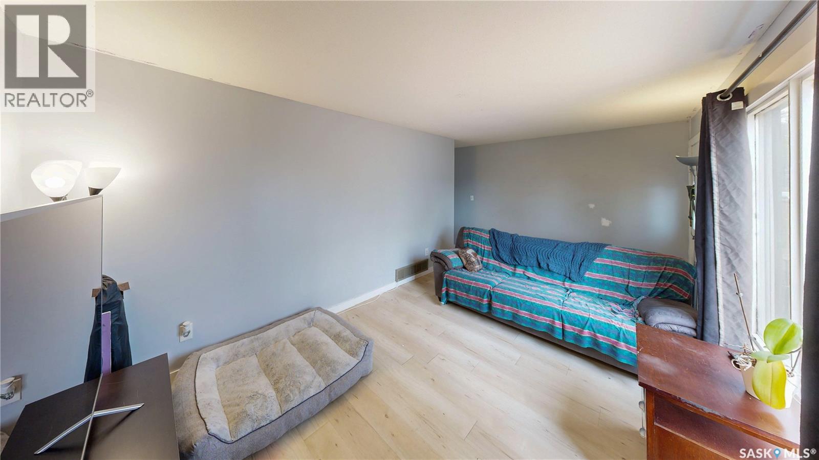 2130 Atkinson Street, Regina, Saskatchewan  S4N 3W9 - Photo 3 - SK020141