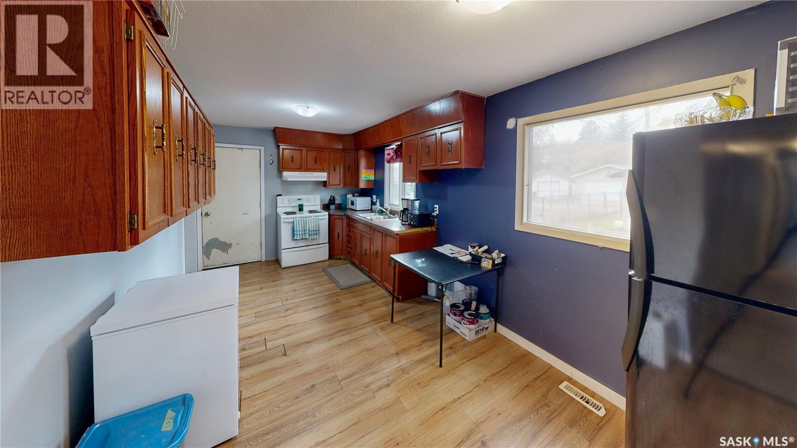 2130 Atkinson Street, Regina, Saskatchewan  S4N 3W9 - Photo 5 - SK020141