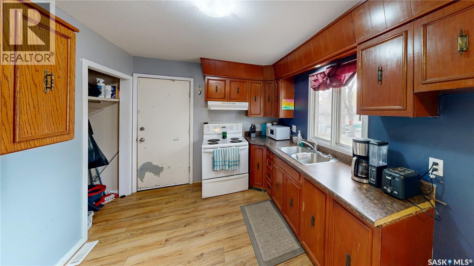 2130 Atkinson Street, Regina, Saskatchewan  S4N 3W9 - Photo 6 - SK020141