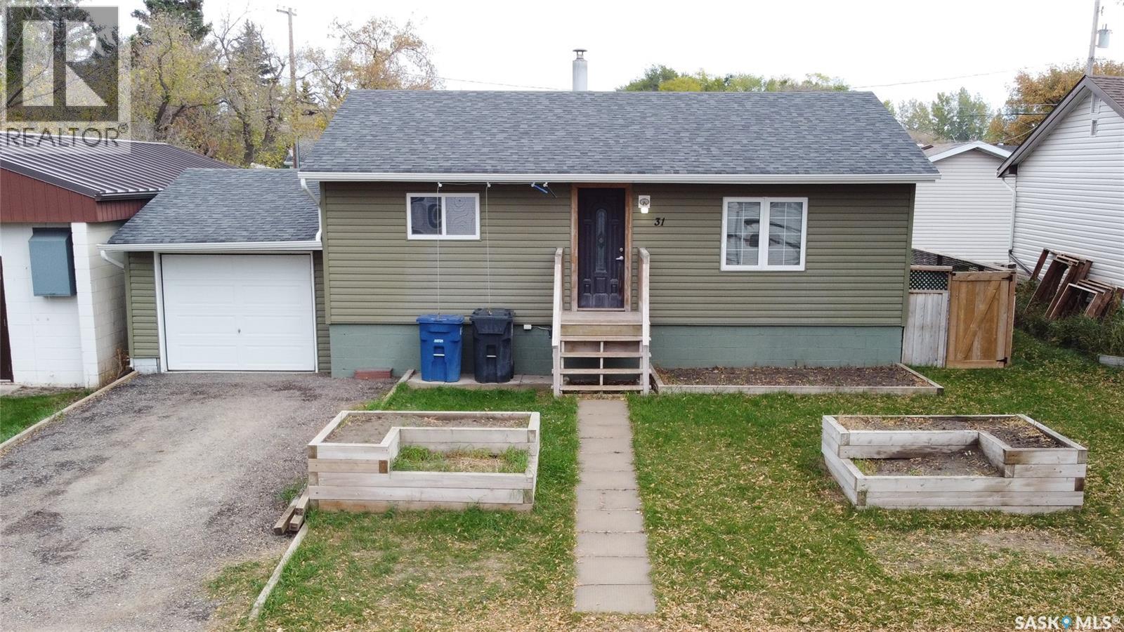 31 Jarvis Street, Qu'appelle, Saskatchewan  S0G 4A0 - Photo 1 - SK020140