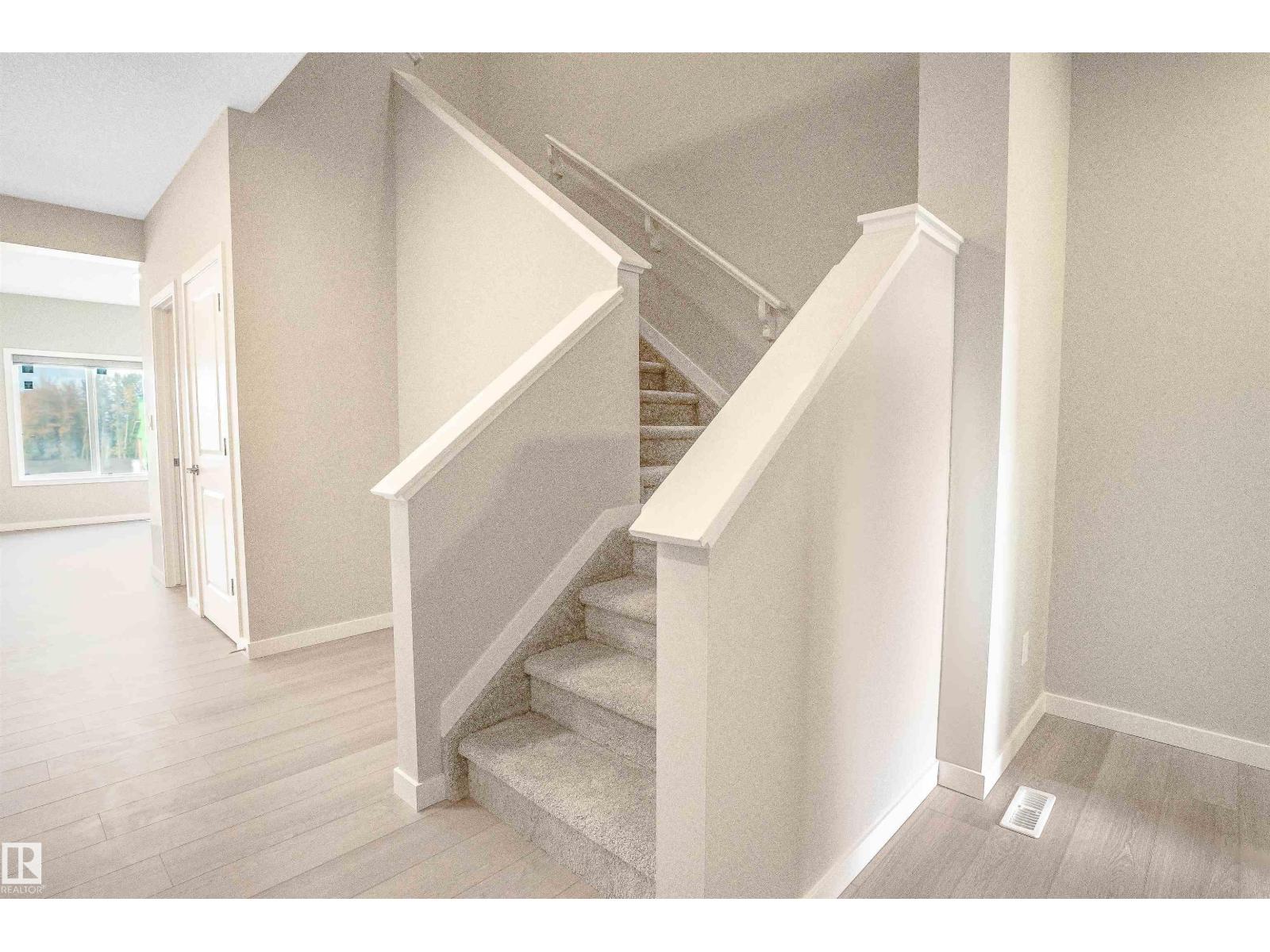 2264 4 Av Sw, Edmonton, Alberta  T0T 0T0 - Photo 3 - E4459592