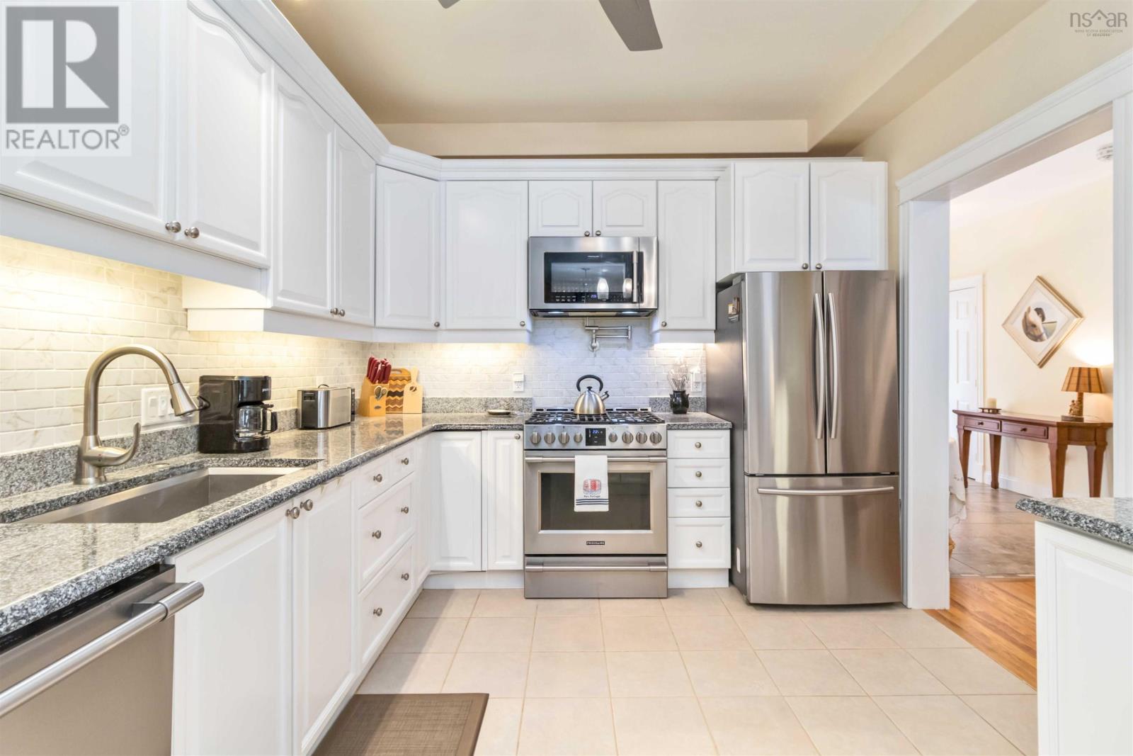 34 Greenside Lane, Hammonds Plains, Nova Scotia  B4B 2A1 - Photo 16 - 202520062