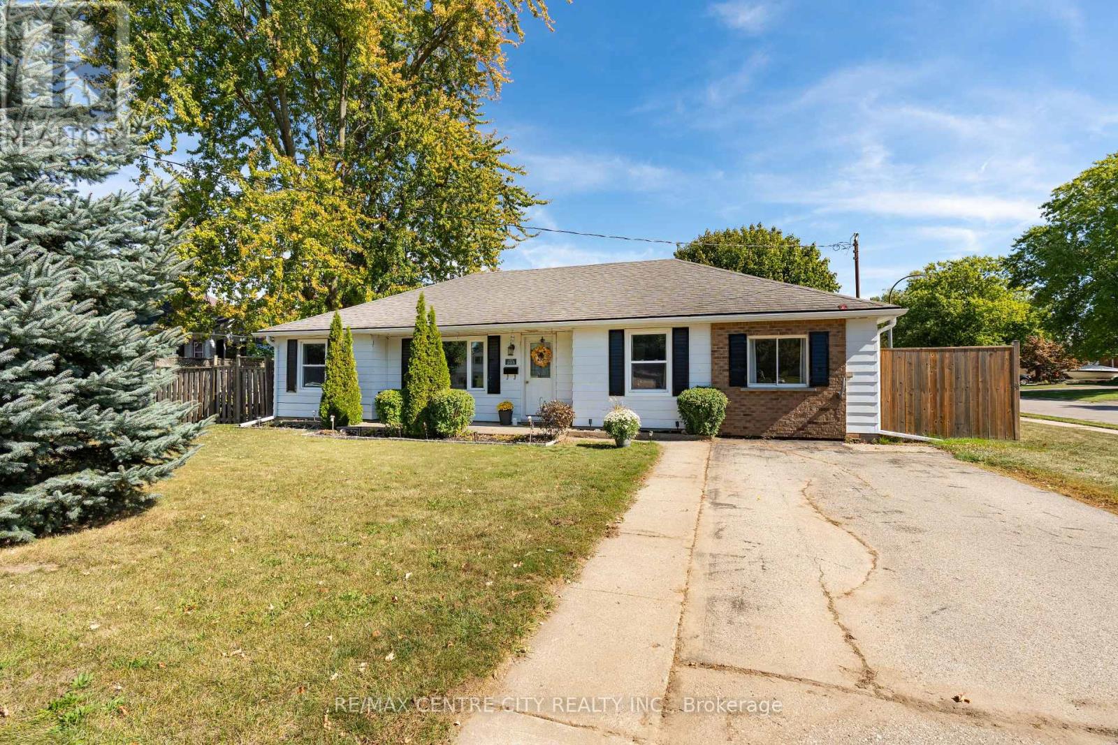 103 Caverly Road, Aylmer, Ontario  N5H 2P6 - Photo 28 - X12446180