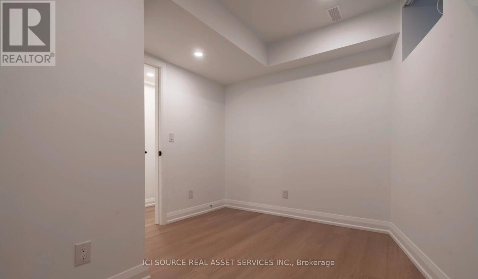 4 - 328 Shaw Street, Toronto, Ontario  M6J 2X2 - Photo 10 - C12446146