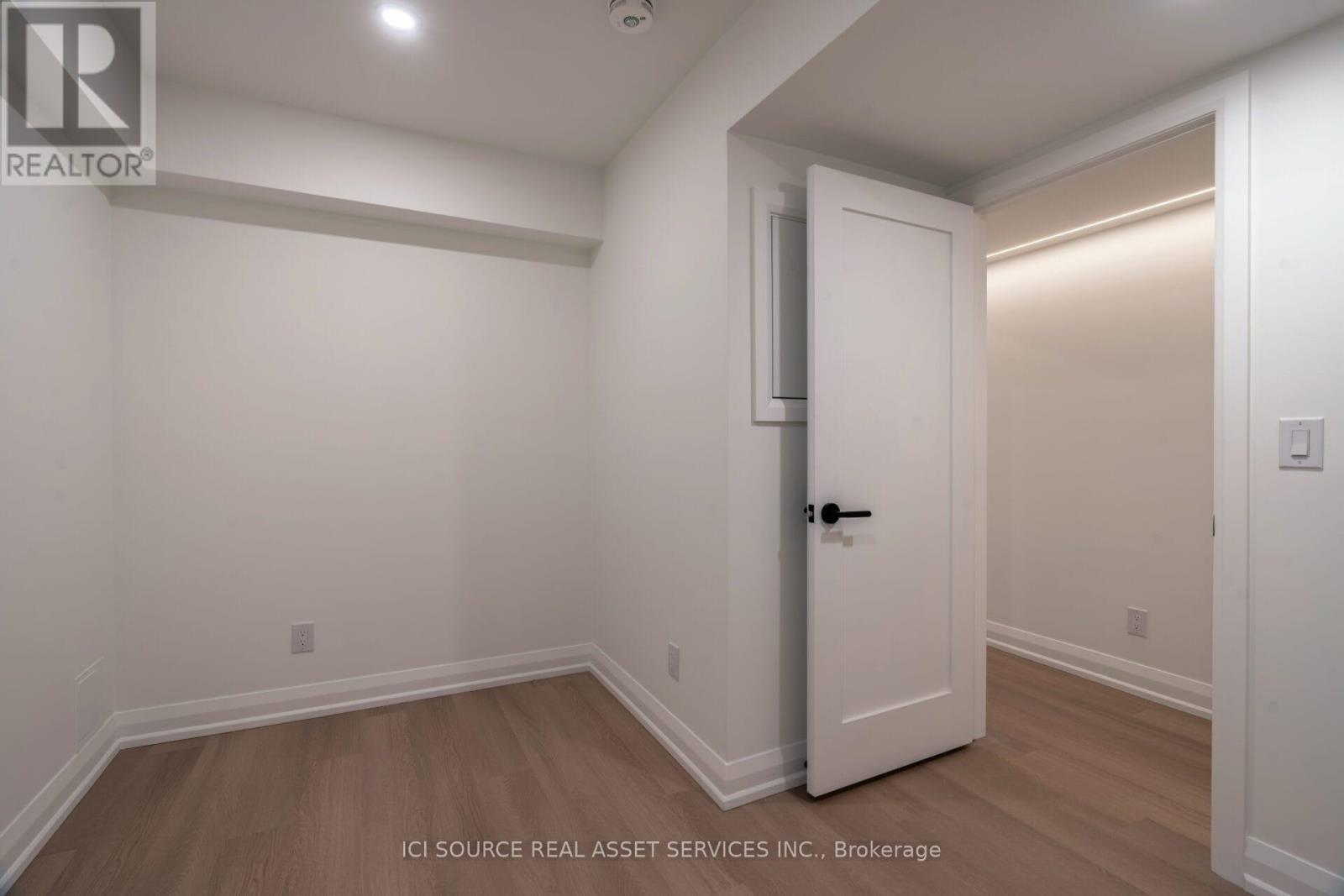 4 - 328 Shaw Street, Toronto, Ontario  M6J 2X2 - Photo 11 - C12446146