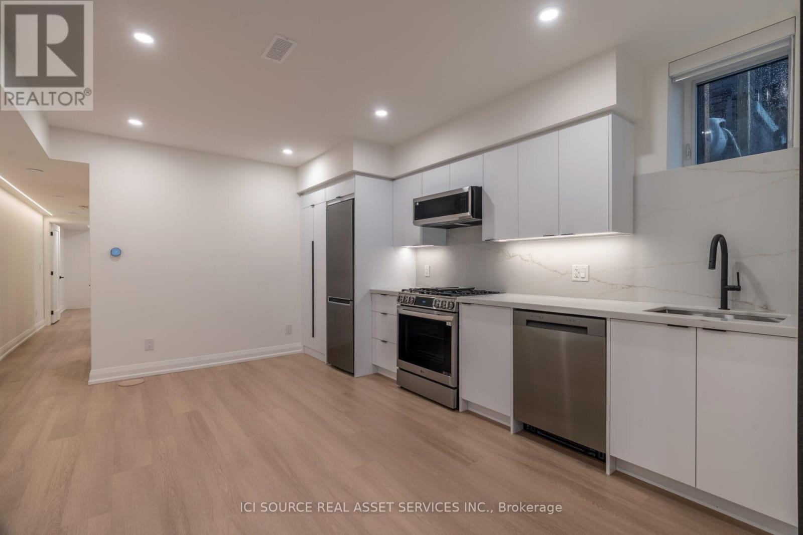 4 - 328 Shaw Street, Toronto, Ontario  M6J 2X2 - Photo 7 - C12446146