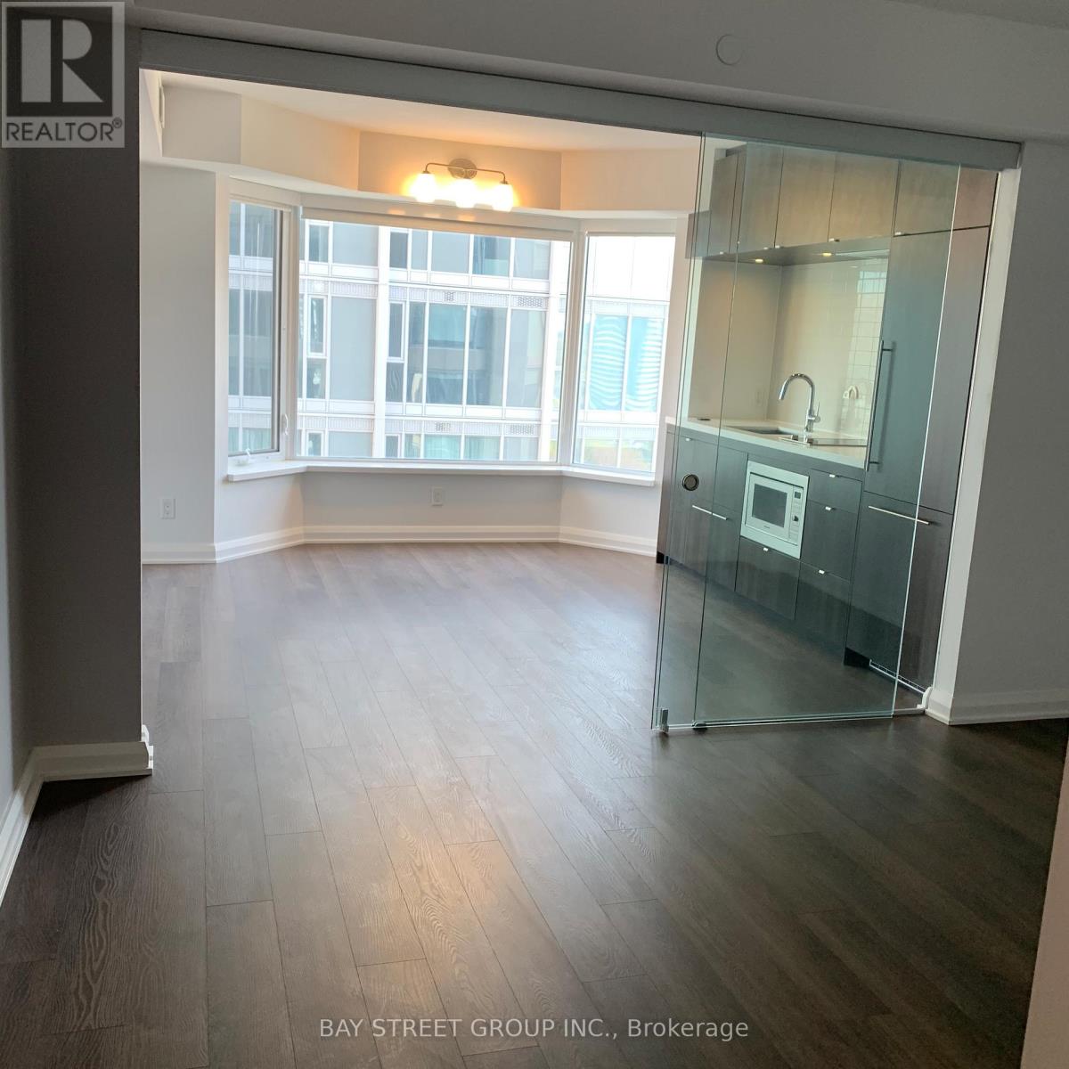 2511 - 155 Yorkville Avenue, Toronto, Ontario  M5R 0B4 - Photo 3 - C12446161