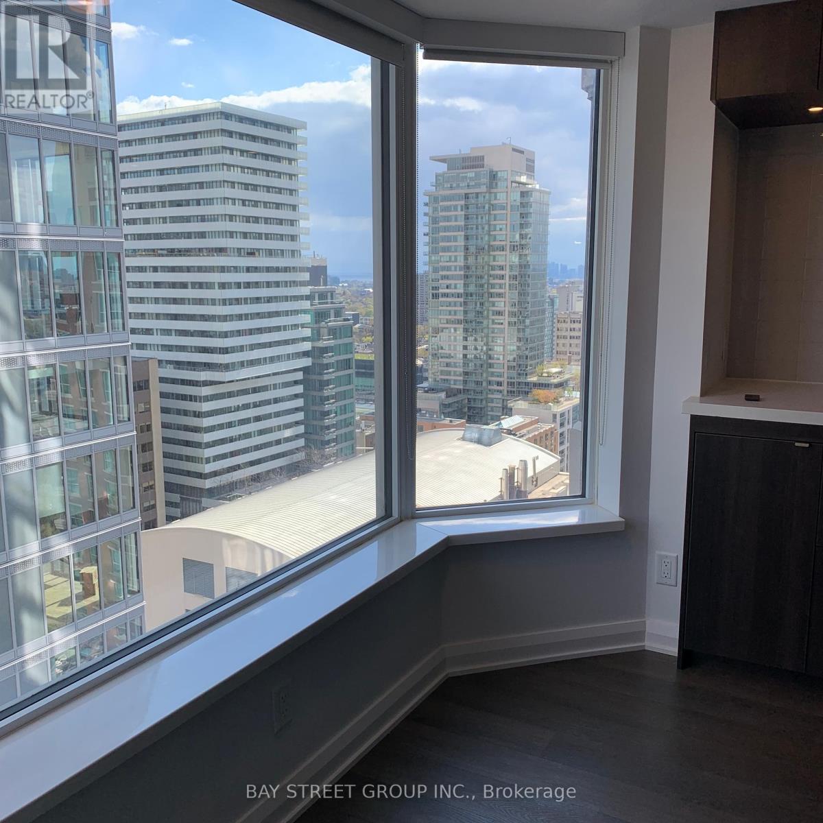 2511 - 155 Yorkville Avenue, Toronto, Ontario  M5R 0B4 - Photo 5 - C12446161