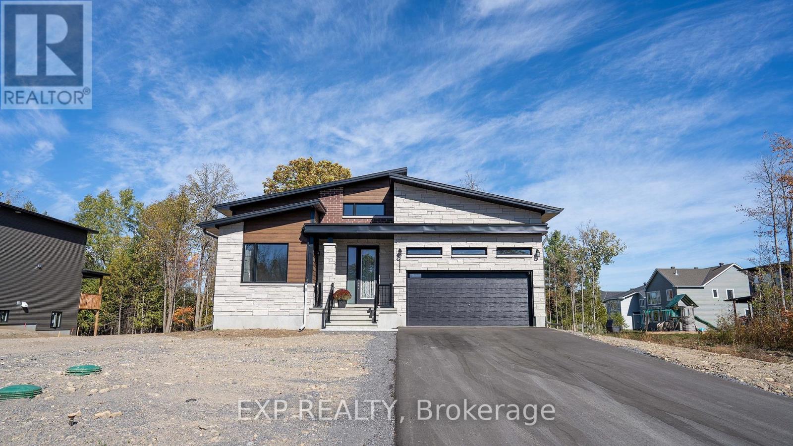 111 FRANK FISHER CRESCENT, Mississippi Mills, Ontario