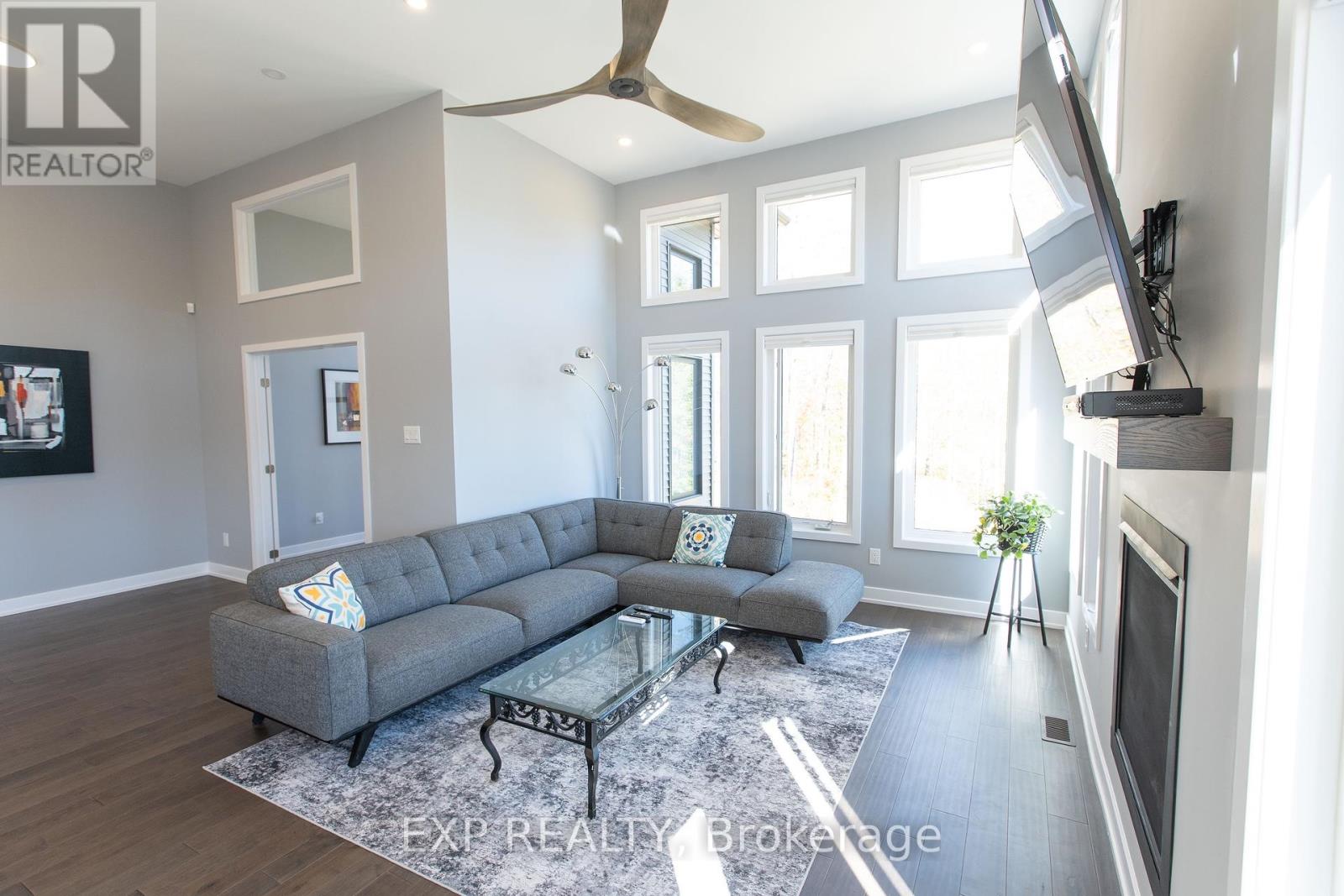 111 Frank Fisher Crescent, Mississippi Mills, Ontario  K0A 1A0 - Photo 11 - X12446185