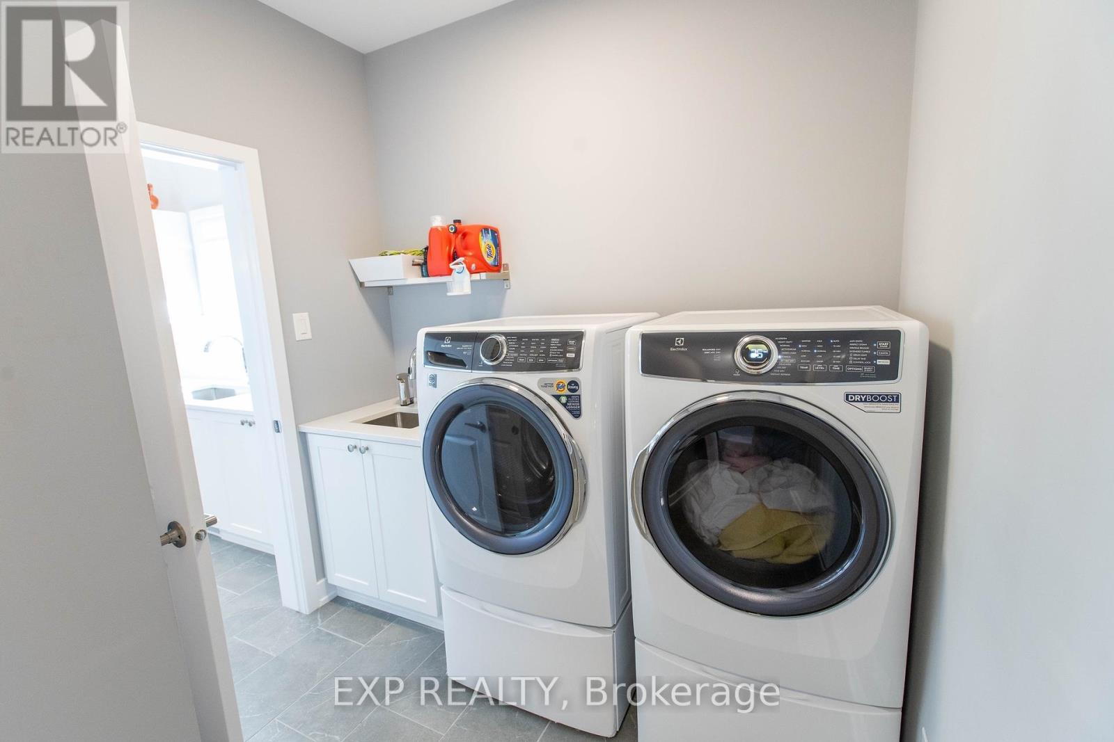 111 Frank Fisher Crescent, Mississippi Mills, Ontario  K0A 1A0 - Photo 30 - X12446185