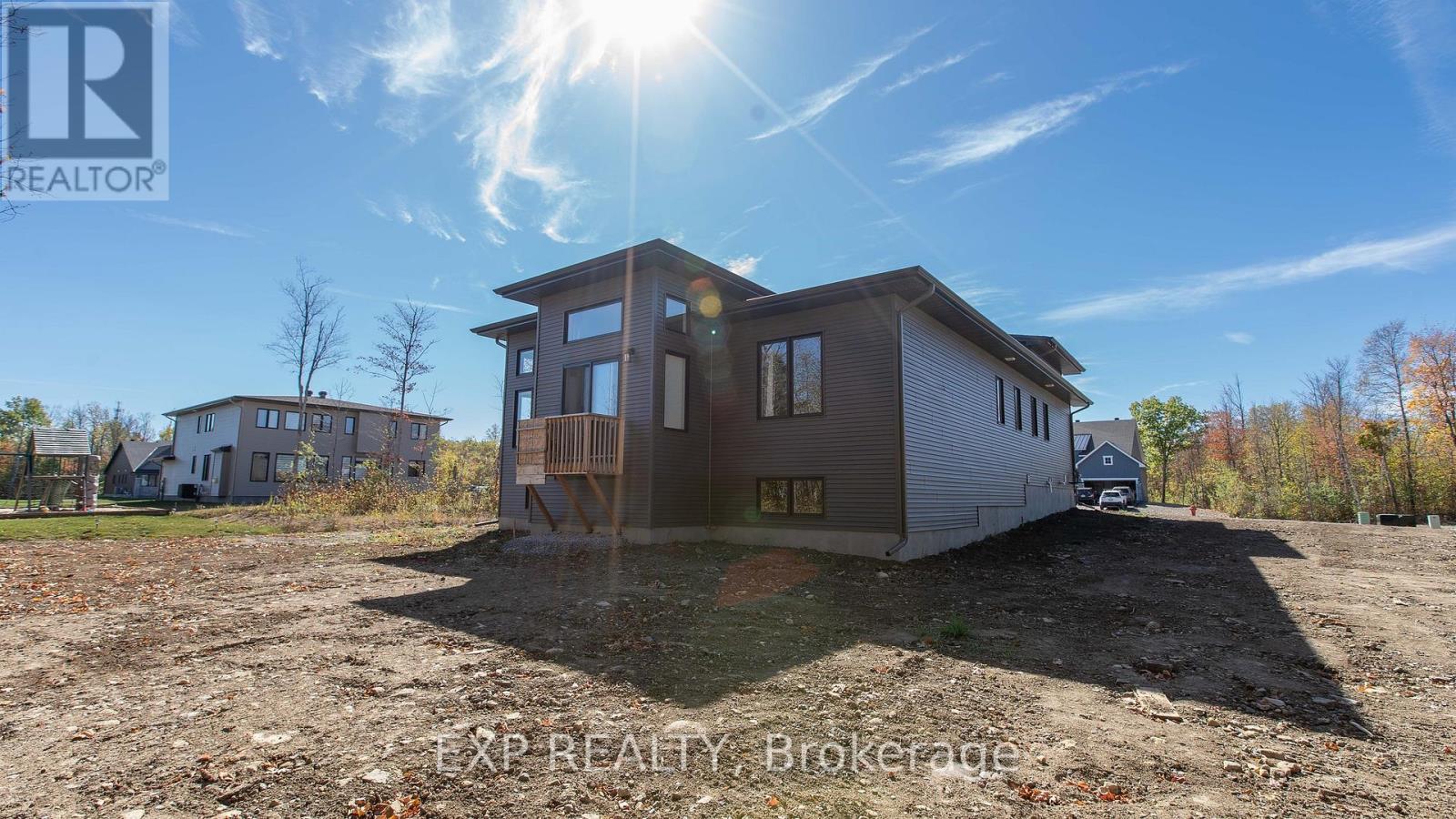 111 Frank Fisher Crescent, Mississippi Mills, Ontario  K0A 1A0 - Photo 4 - X12446185