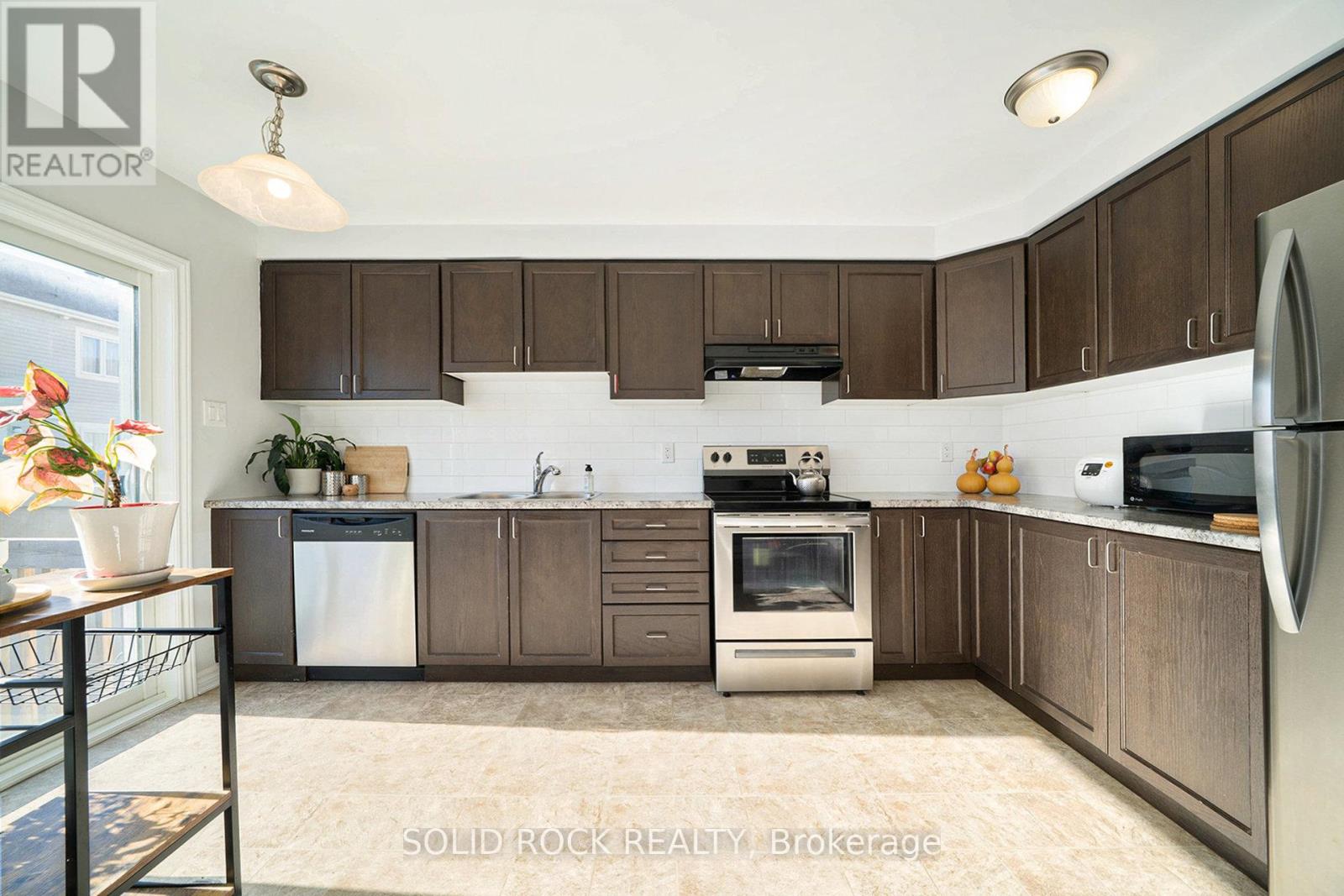 380 Rouncey Road, Ottawa, Ontario  K2V 0H9 - Photo 4 - X12446188