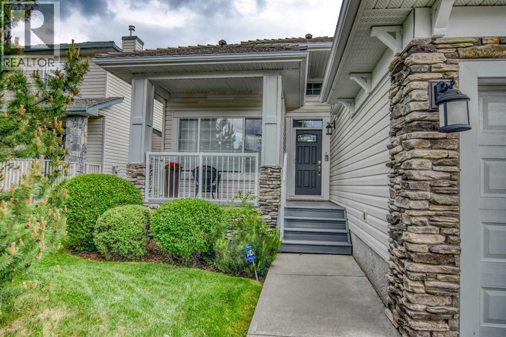 91 Gleneagles Terrace, Cochrane, Alberta  T4C 1W5 - Photo 2 - A2258407