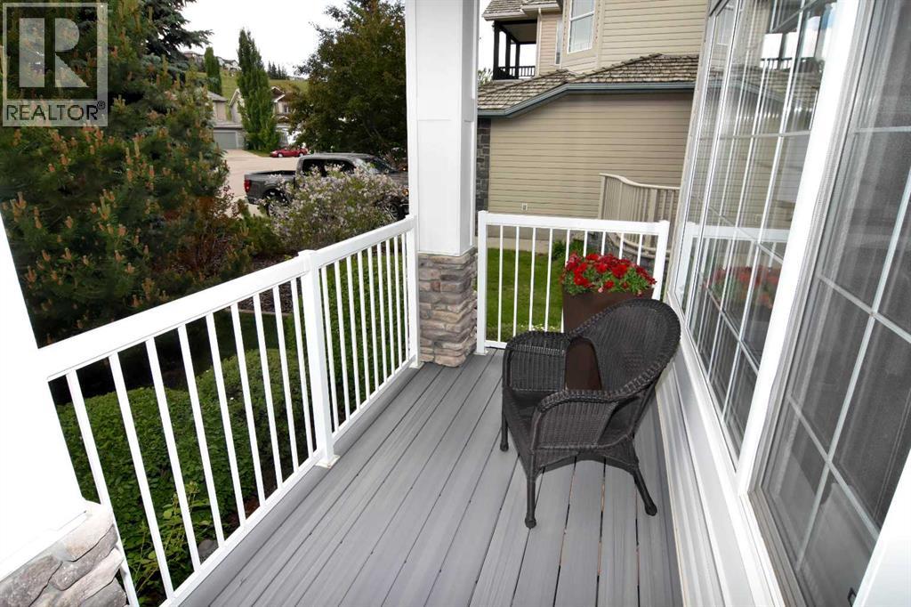 91 Gleneagles Terrace, Cochrane, Alberta  T4C 1W5 - Photo 3 - A2258407