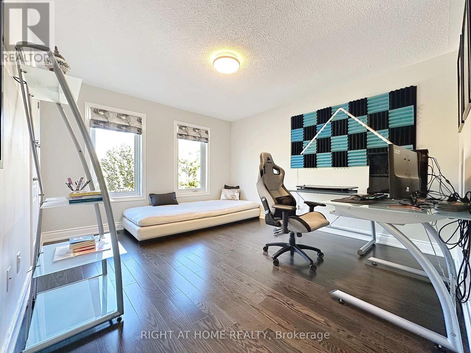 77 Gauguin Avenue, Vaughan, Ontario  L4J 9J4 - Photo 10 - N12446143