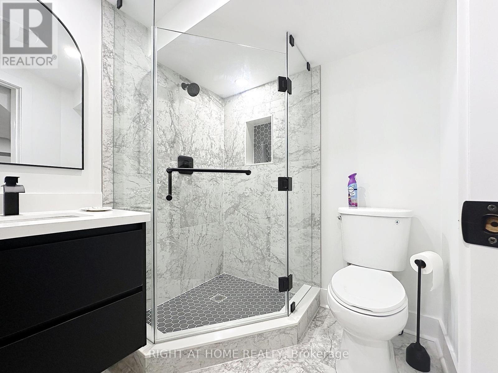 77 Gauguin Avenue, Vaughan, Ontario  L4J 9J4 - Photo 15 - N12446143