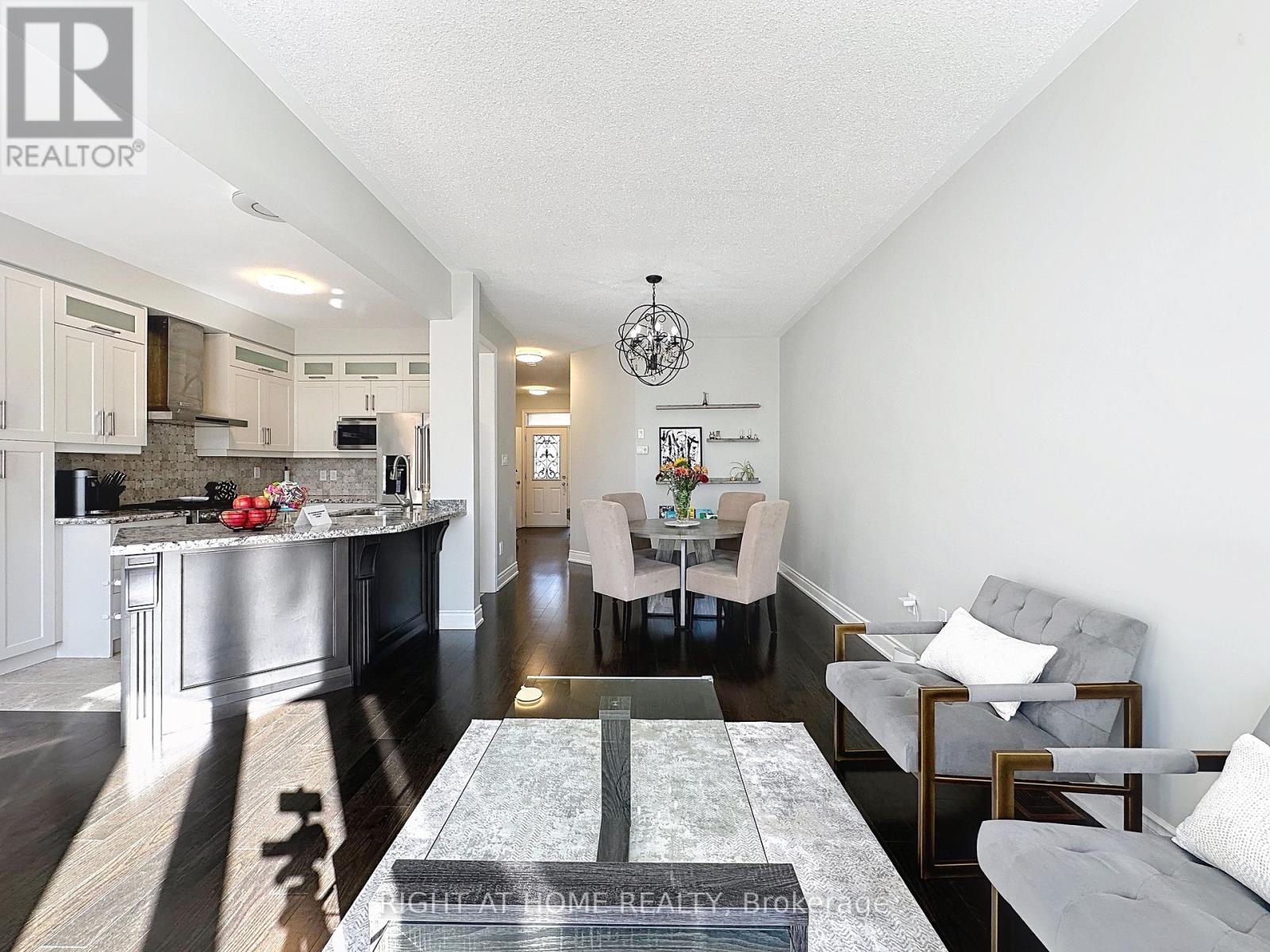77 Gauguin Avenue, Vaughan, Ontario  L4J 9J4 - Photo 6 - N12446143