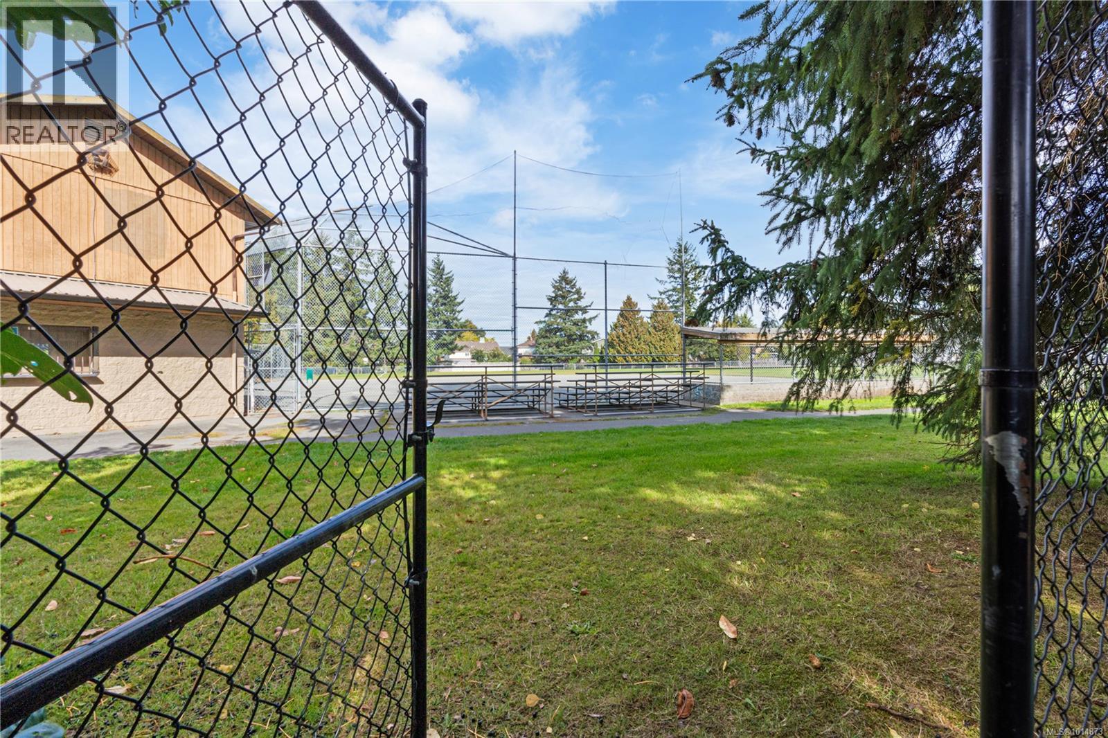 1564 San Juan Ave, Saanich, British Columbia  V8N 2L5 - Photo 17 - 1014873