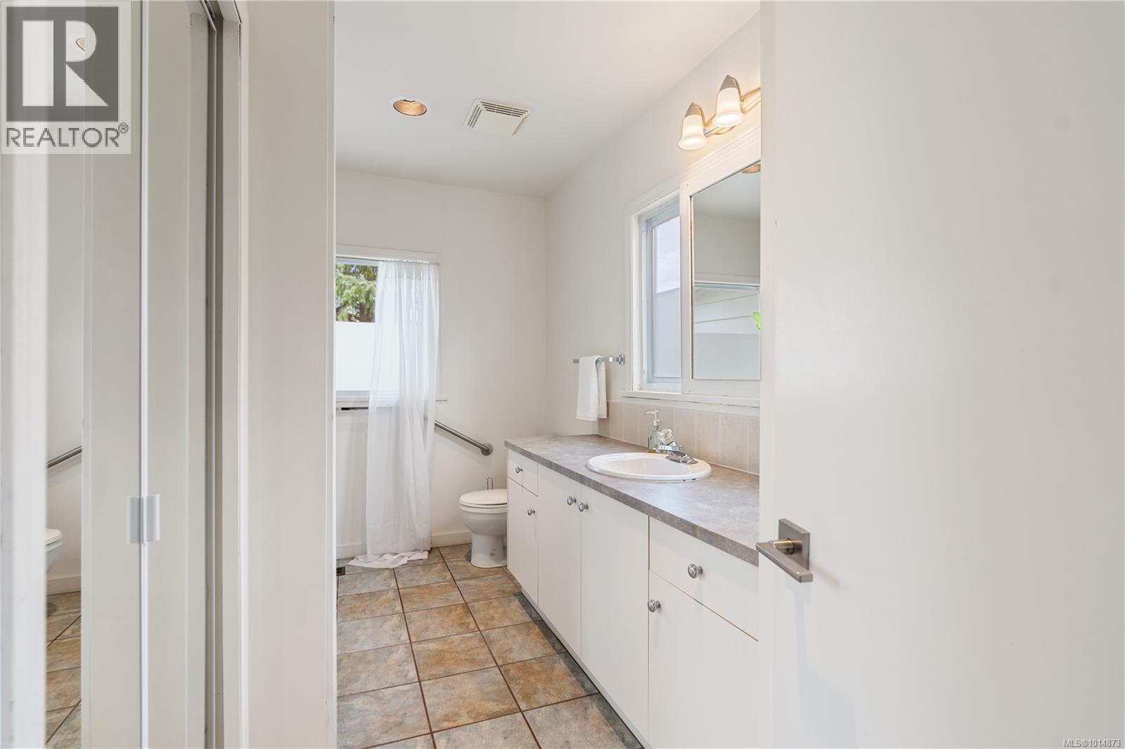 1564 San Juan Ave, Saanich, British Columbia  V8N 2L5 - Photo 22 - 1014873