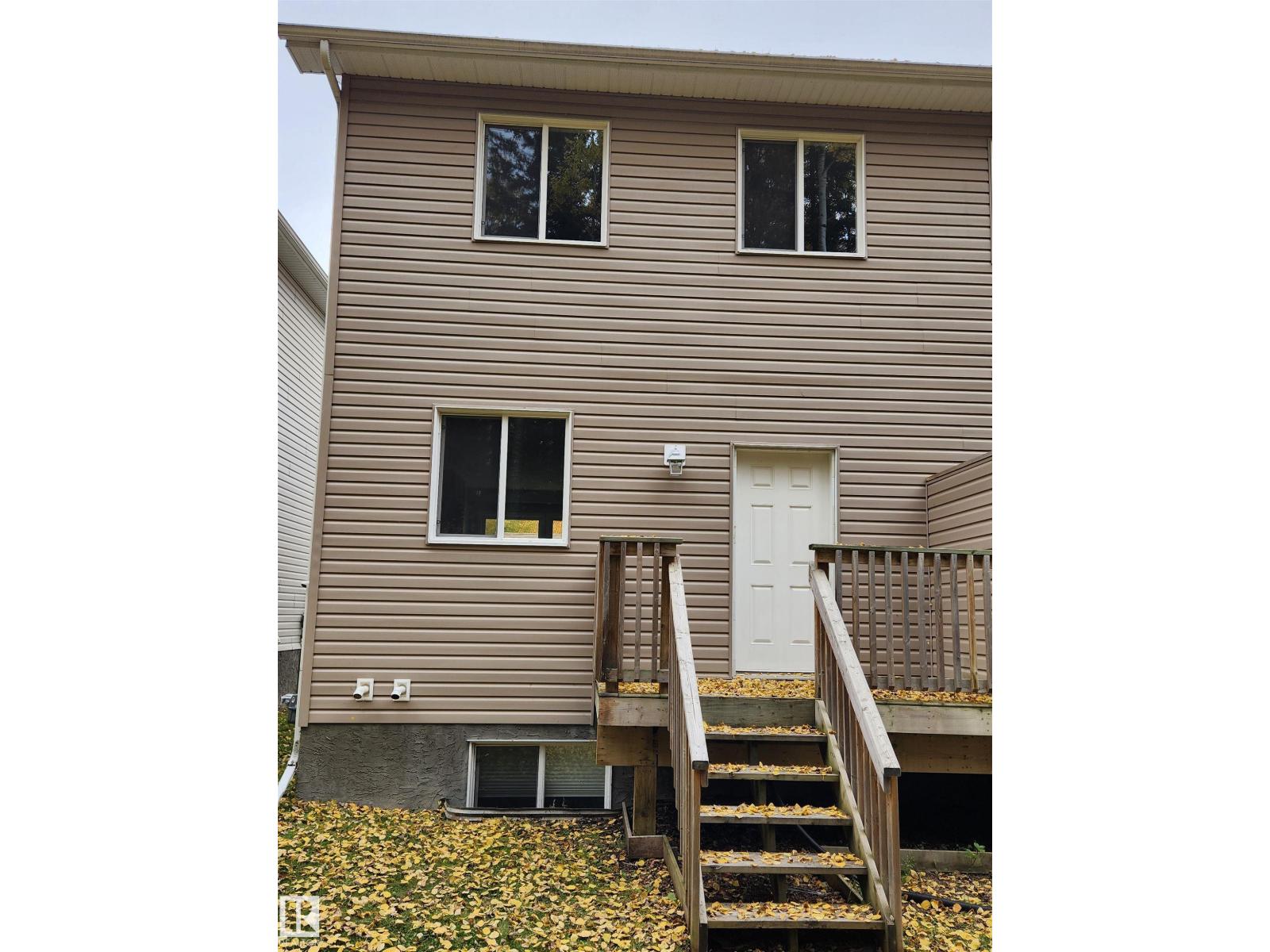 10, 624 41 St, Edson, Alberta  T7E 1A2 - Photo 2 - E4447563