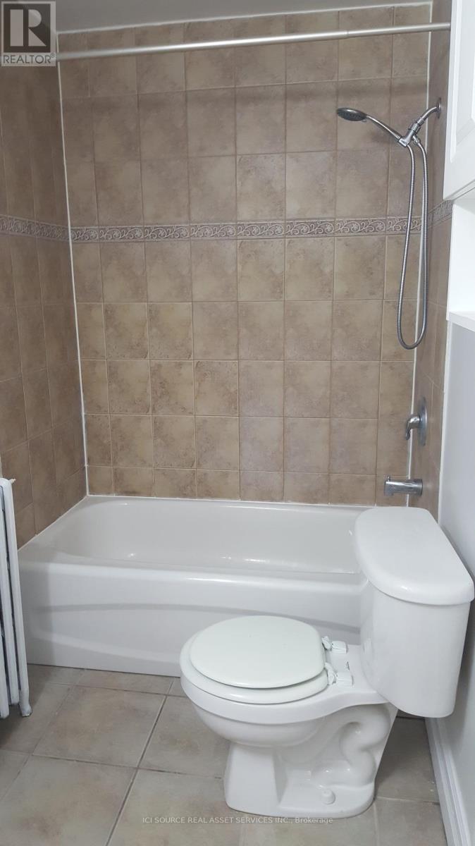 3 - 44 Bartonville Avenue W, Toronto, Ontario  M6M 2B5 - Photo 10 - W12446140