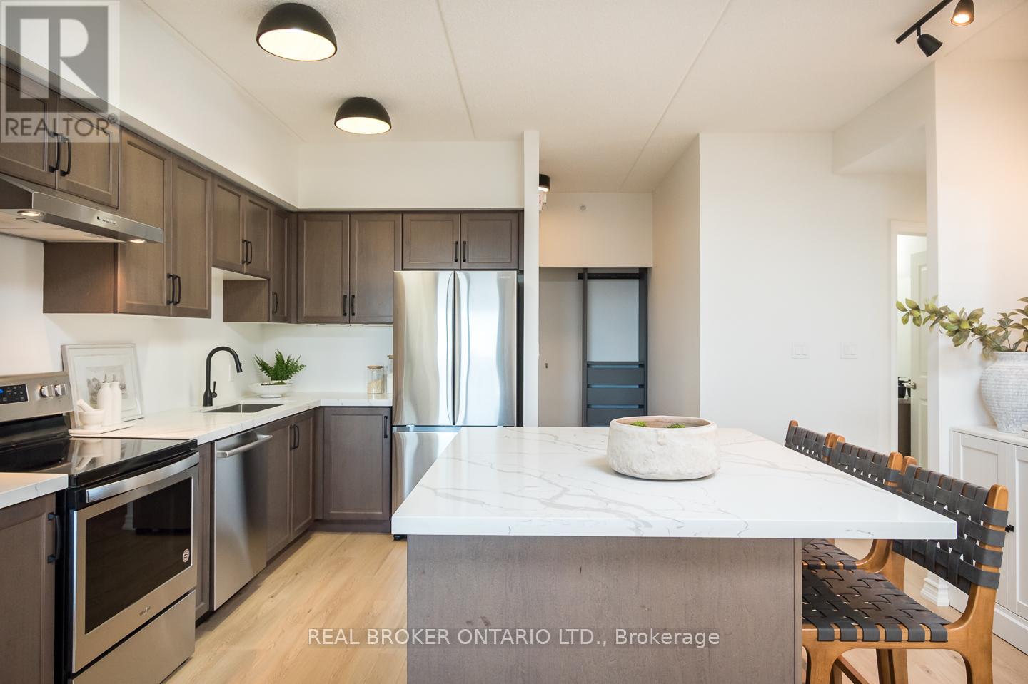 302 - 650 Sauve Street, Milton, Ontario  L9T 9A8 - Photo 6 - W12446142