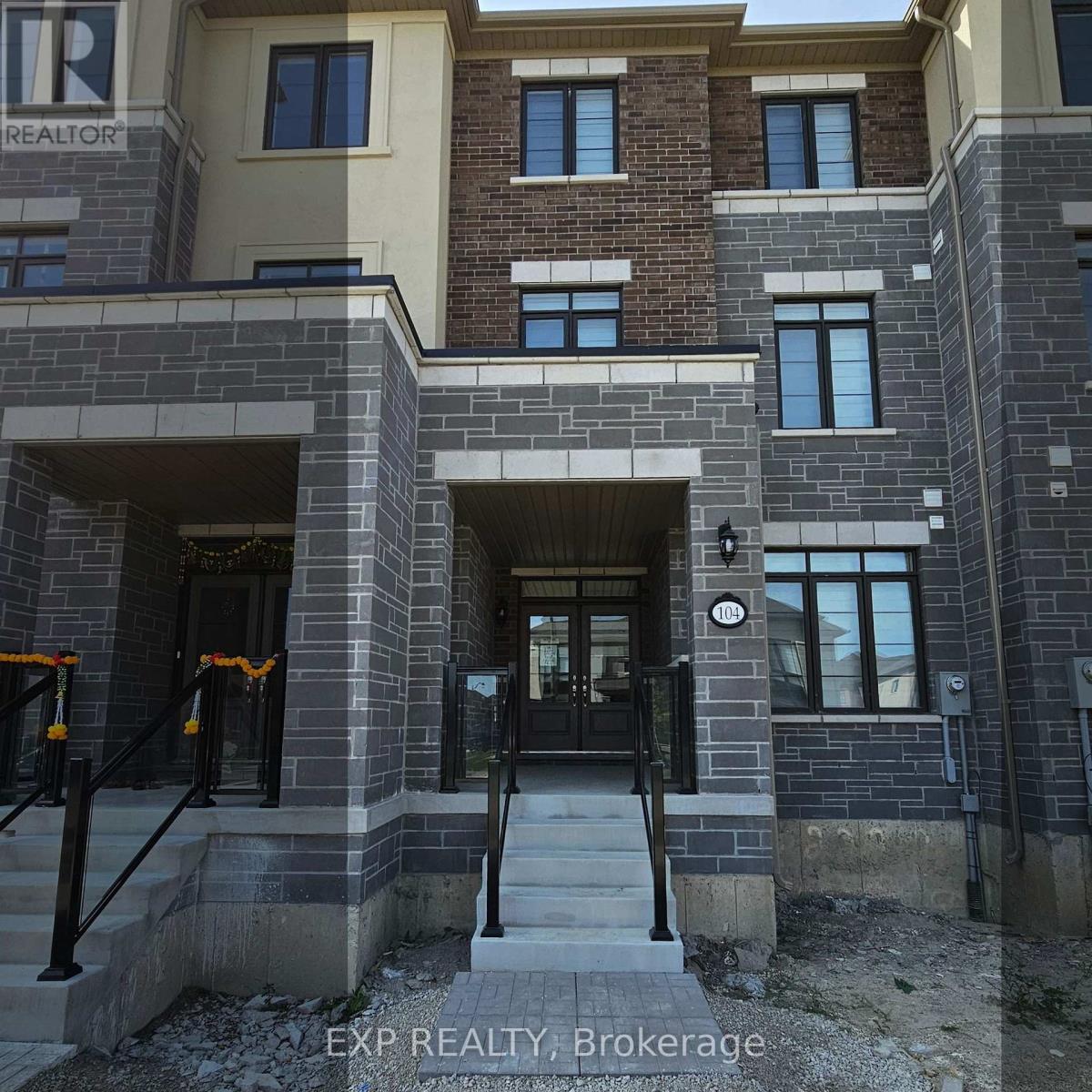 104 GRASSBANK ROAD, Brampton, Ontario