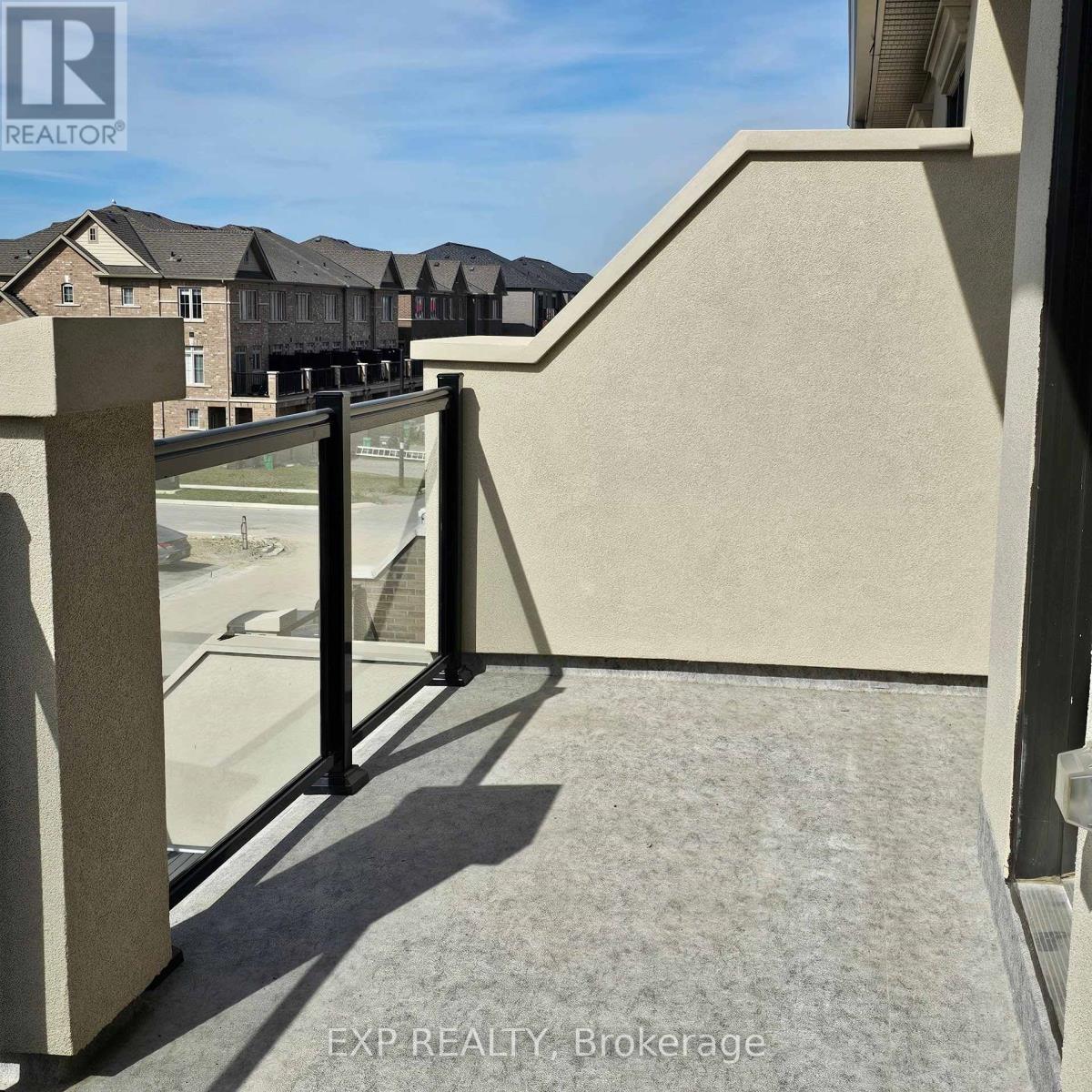 104 Grassbank Road, Brampton, Ontario  L6R 4E7 - Photo 11 - W12446148