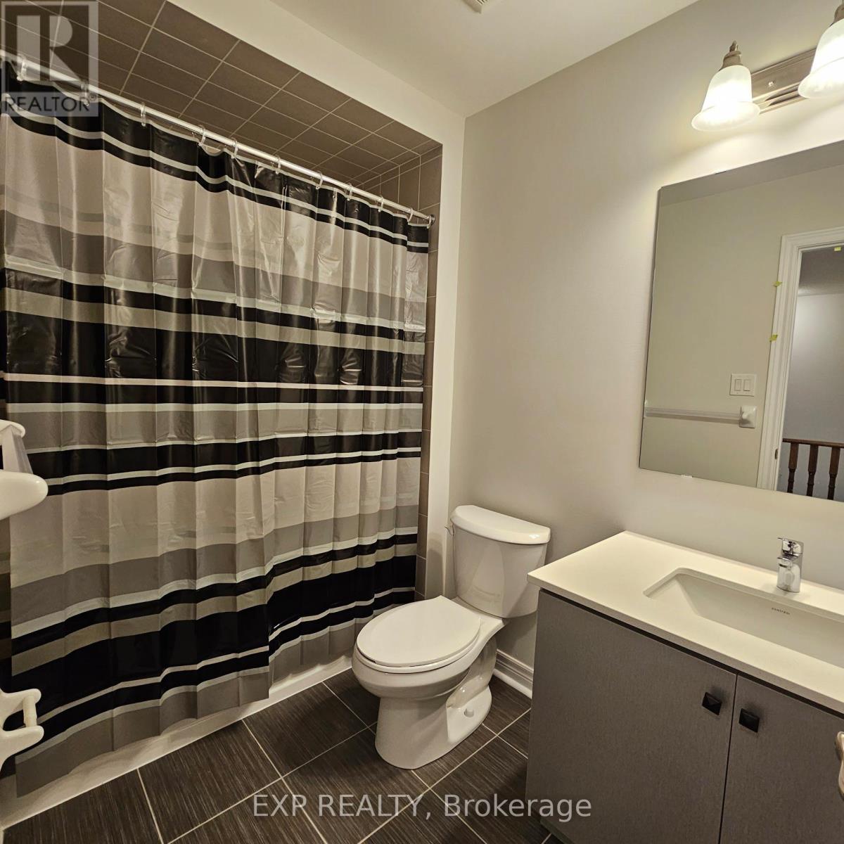 104 Grassbank Road, Brampton, Ontario  L6R 4E7 - Photo 14 - W12446148