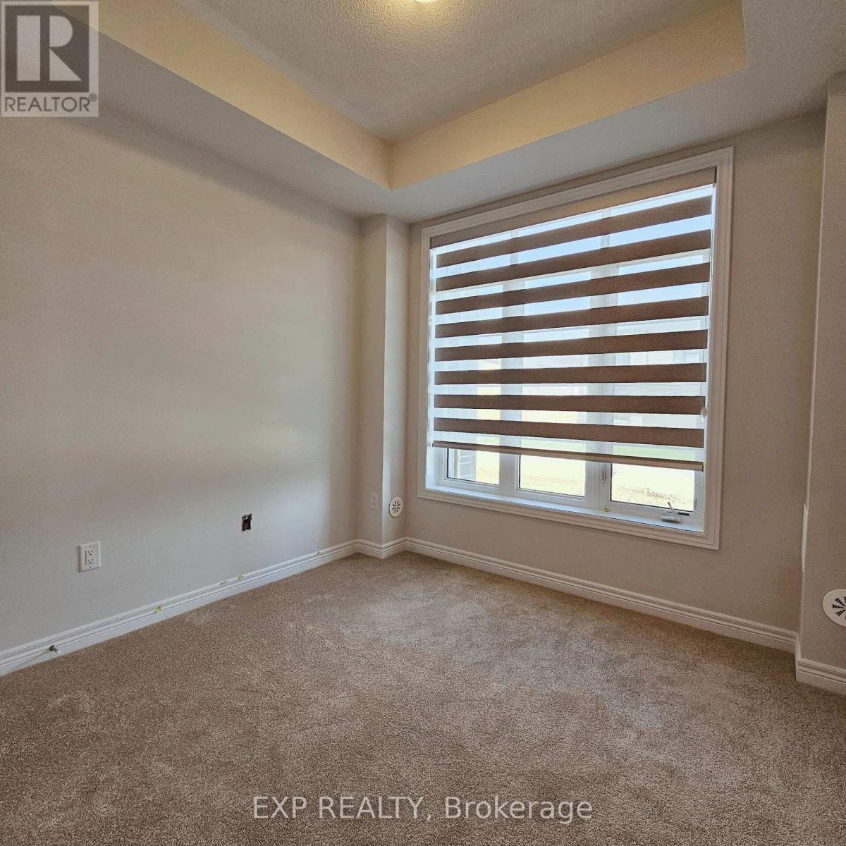 104 Grassbank Road, Brampton, Ontario  L6R 4E7 - Photo 3 - W12446148