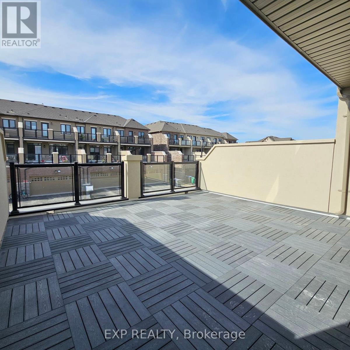 104 Grassbank Road, Brampton, Ontario  L6R 4E7 - Photo 7 - W12446148