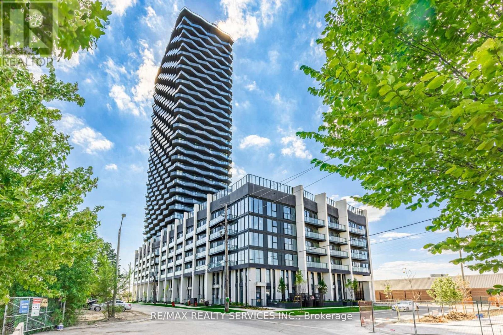 2007 - 36 ZORRA STREET, Toronto, Ontario