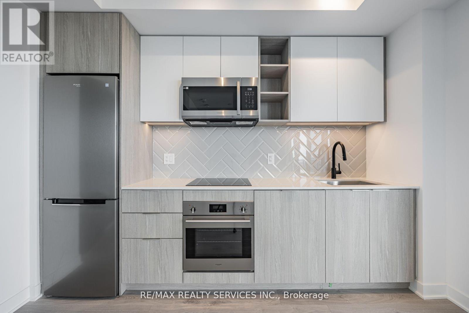 2007 - 36 Zorra Street, Toronto, Ontario  M8Z 0G5 - Photo 13 - W12446156