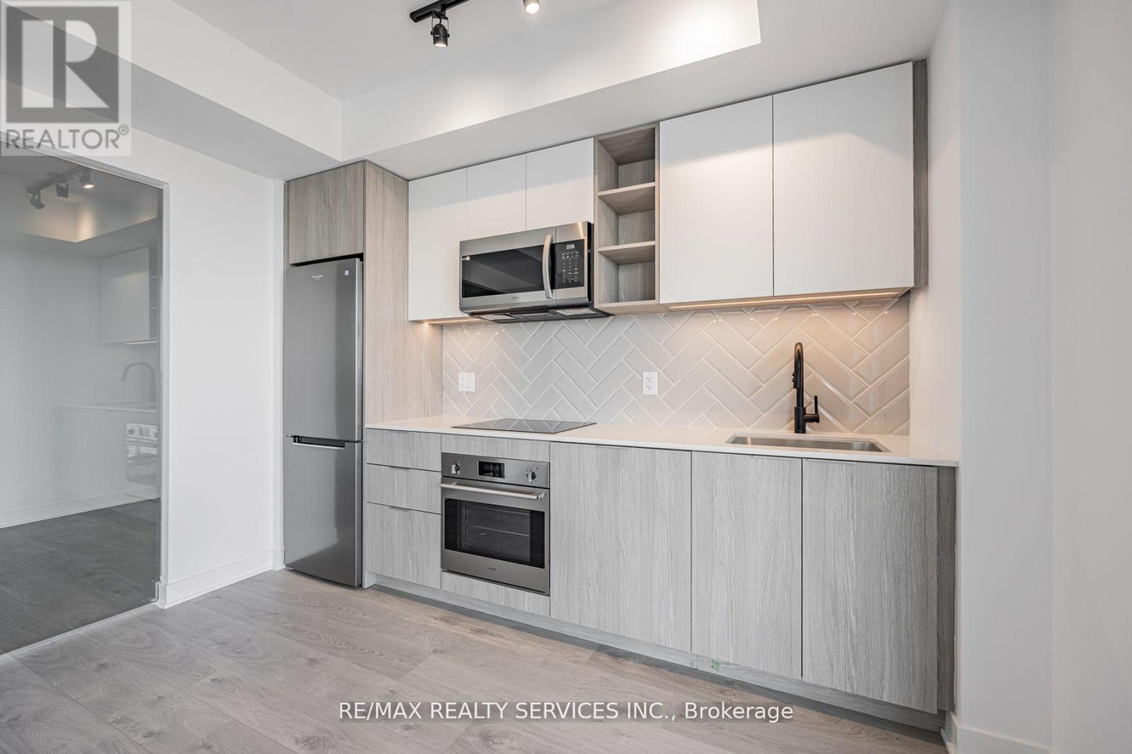 2007 - 36 Zorra Street, Toronto, Ontario  M8Z 0G5 - Photo 14 - W12446156