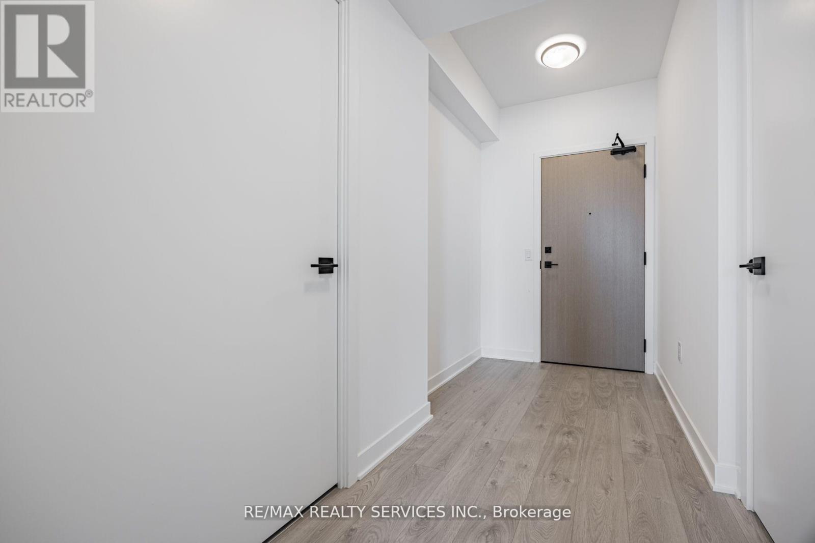 2007 - 36 Zorra Street, Toronto, Ontario  M8Z 0G5 - Photo 2 - W12446156