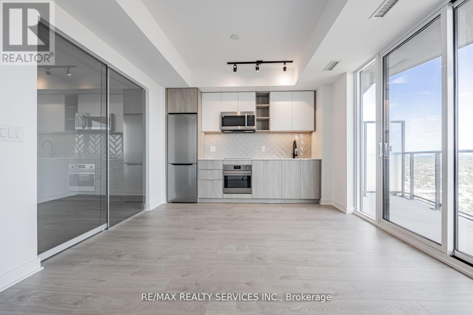 2007 - 36 Zorra Street, Toronto, Ontario  M8Z 0G5 - Photo 8 - W12446156