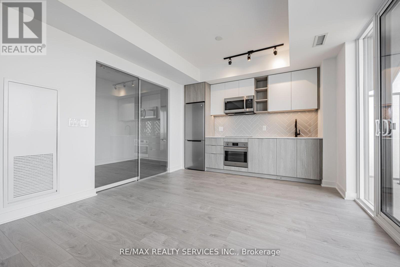2007 - 36 Zorra Street, Toronto, Ontario  M8Z 0G5 - Photo 9 - W12446156