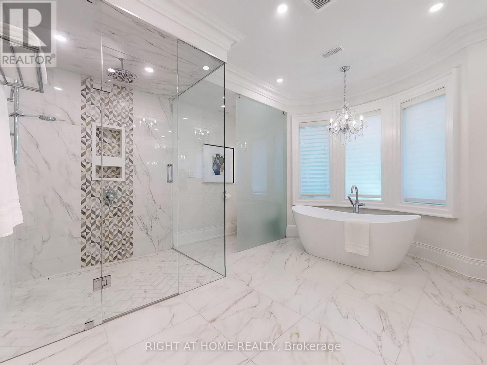 172 Burgundy Drive, Oakville, Ontario  L6J 4G1 - Photo 23 - W12446159
