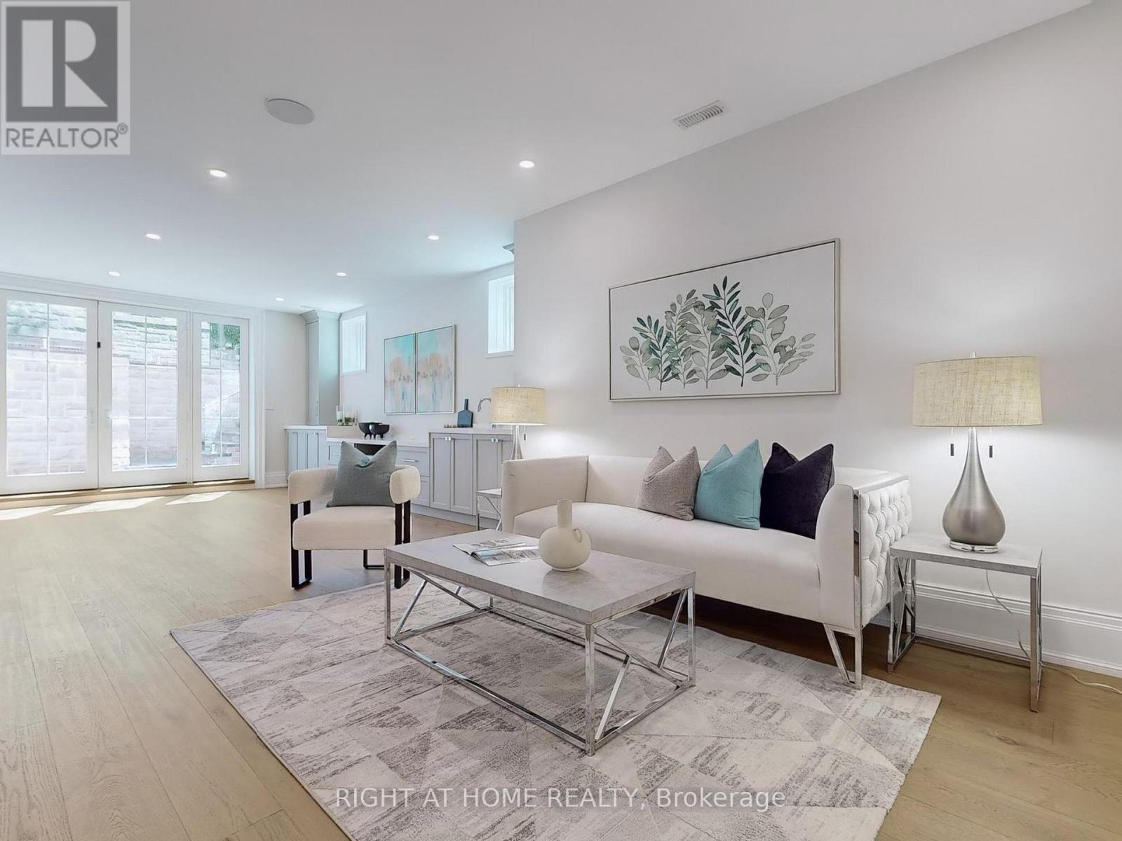 172 Burgundy Drive, Oakville, Ontario  L6J 4G1 - Photo 32 - W12446159
