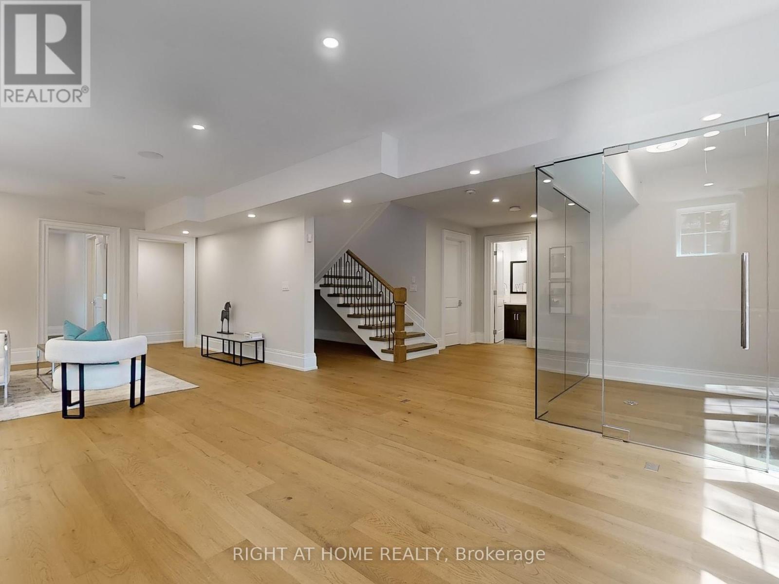 172 Burgundy Drive, Oakville, Ontario  L6J 4G1 - Photo 35 - W12446159