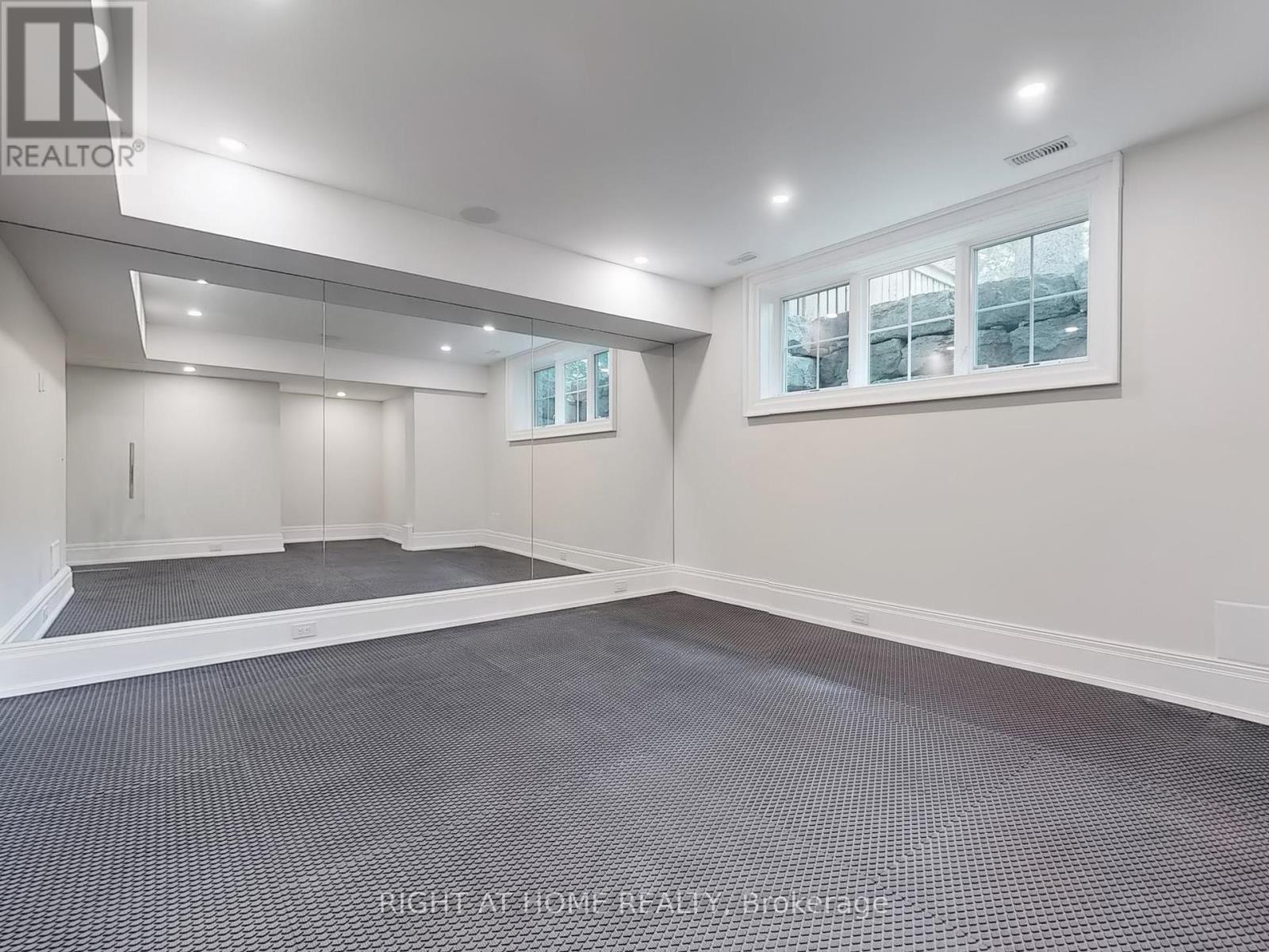 172 Burgundy Drive, Oakville, Ontario  L6J 4G1 - Photo 36 - W12446159